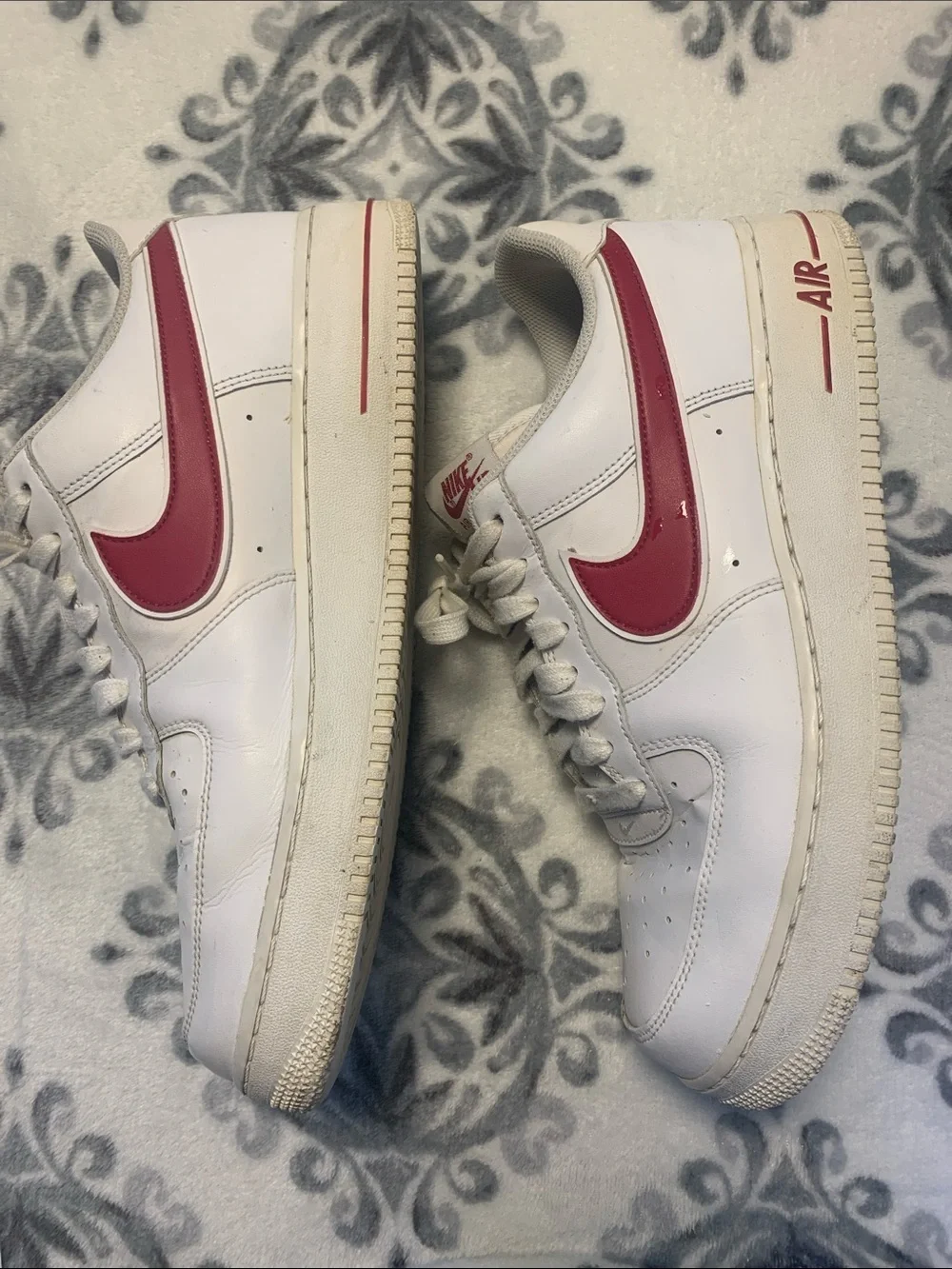 Nike white red